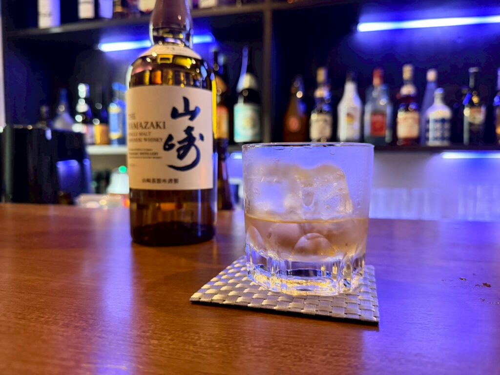 【梅田・堂山町】19時オープン!初心者&海外からのお客様大歓迎。日本のウイスキーとカラオケが楽しめるBar Lunora(Tourists Welcome!) line album 店内写真 260612 15